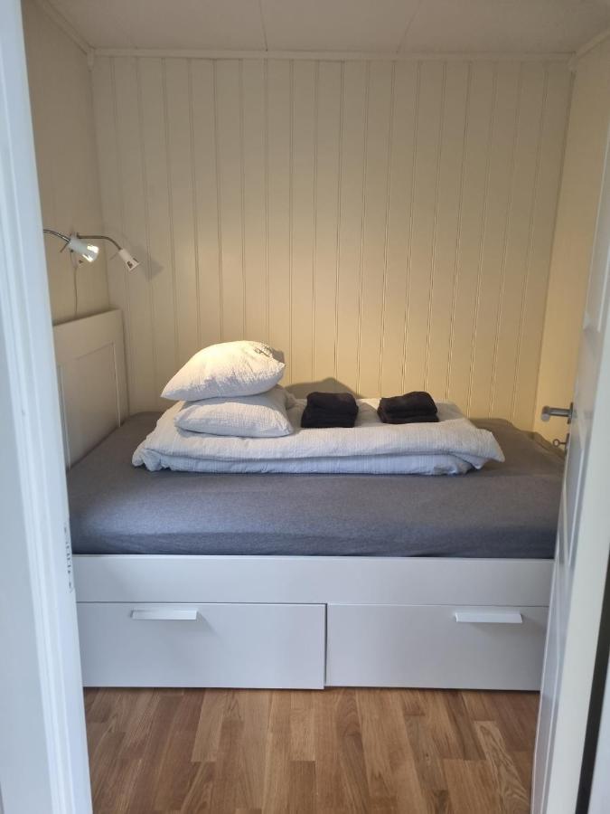 Feriehus Ved Sjoen Tomra Exteriér fotografie